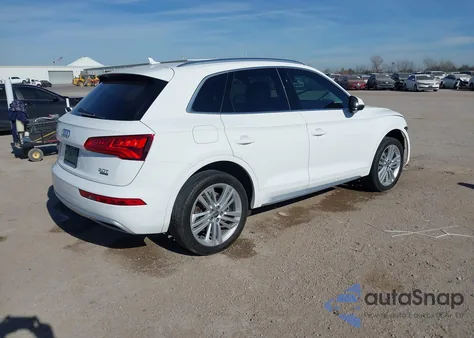 2018 Audi Q5 2.0T Premium/2.0T Tech Premium z USA, uszkodzony, nr VIN WA1BNAFY9J2096370